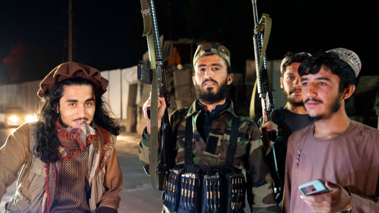 Talibanii au sarbatorit un an de la preluarea puterii cu artificii si strigate de „Moarte Americii!” Imagine