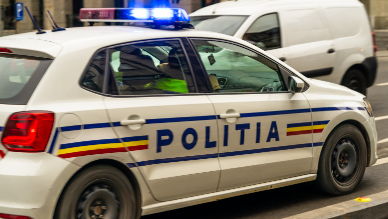 Tanar de 24 de ani acuzat profanare de cadavre, dupa ce a furat sicriul unei femei dintr-o cripta din Caras-Severin Imagine