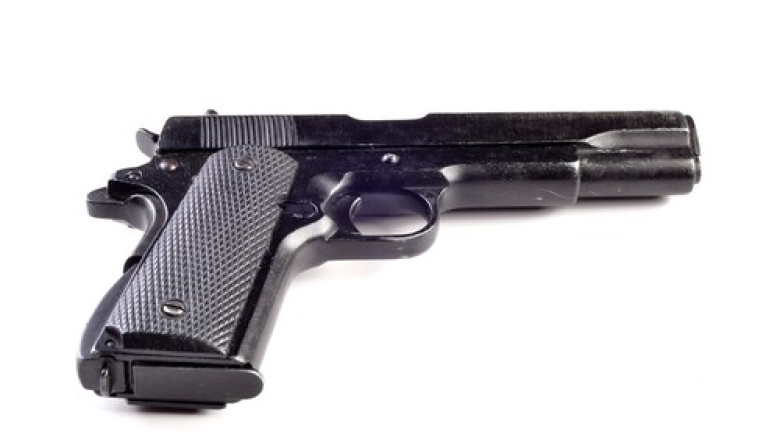 Tanara din Olt, care si-a impuscat in cap iubitul politist, a fost condamnata definitiv la 6 ani de inchisoare Imagine