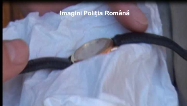 Tanara talharita dupa un pont dat de prietenele ei Imagine