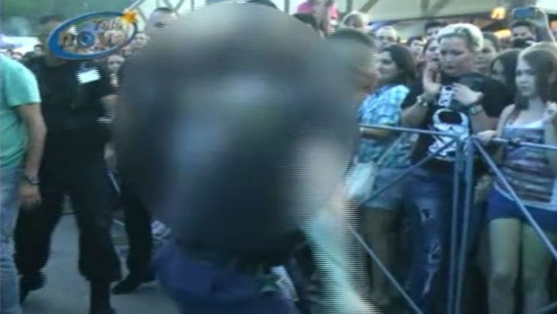 Tanarul batut la concertul de la Timisoara refuza sa depuna plangere. Trei agenti de paza au fost concediati Imagine