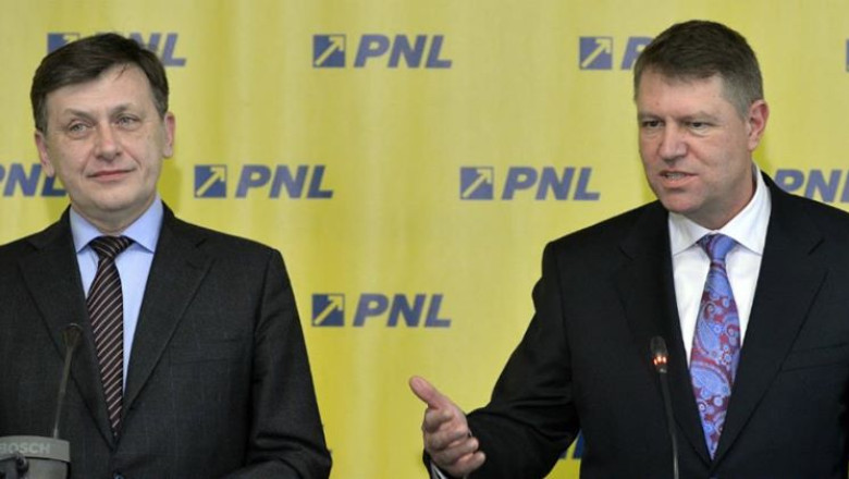 Tandem oficial pentru alegeri: Crin Antonescu presedinte - Klaus Iohannis premier Imagine