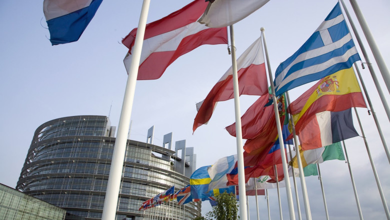 Tara europeana care vrea sa inaspreasca regulile de obtinere a rezidentei permanente Imagine