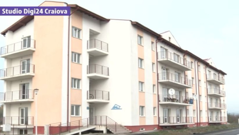 Targu Jiu. Blocuri ANL abia inaugurate, cu pereti fisurati Imagine