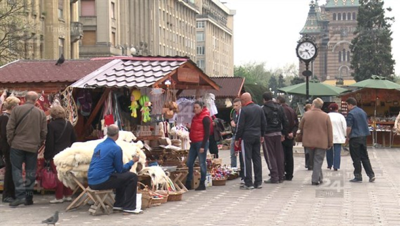 Targul de Paste din centrul Timisoarei, intre arta si kitch Imagine