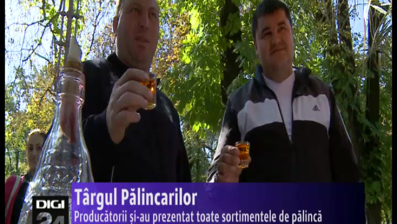 Targul Palincarilor la Oradea. Producatorii si-au prezentat toate sortimentele de palinca Imagine