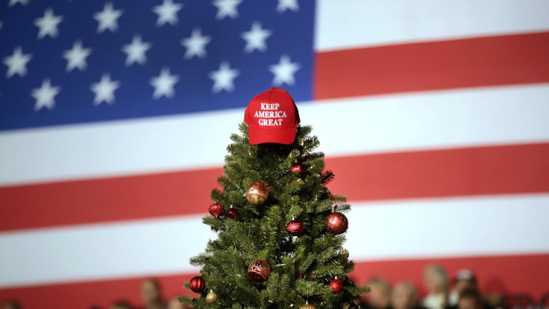 Tarifele lui Trump golesc sacul lui Mos Craciun. Copiii americani ar putea primi „doua papusi in loc de 30”, anunta presedintele SUA Imagine