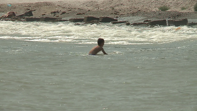 Tata si copil, inecati in statiunea Mamaia Imagine