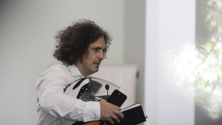 Tatal lui Vlad Pascu, la Tribunalul din Bucuresti. El a contestat masura controlului judiciar Imagine