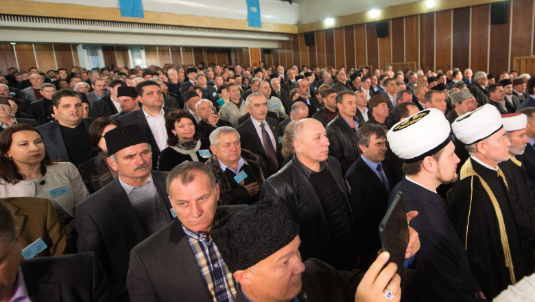Tatarii din Crimeea vor organiza un referendum pentru autonomie Imagine