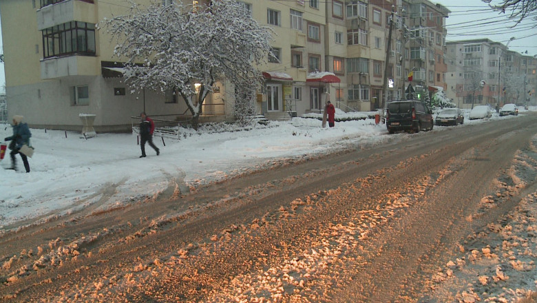 Tecuciul, deszapezit cu trei utilaje Imagine