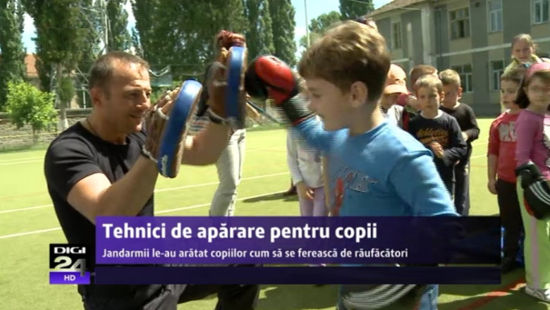 Tehnici de aparare pentru 100 de elevi si prescolari din Oradea Imagine