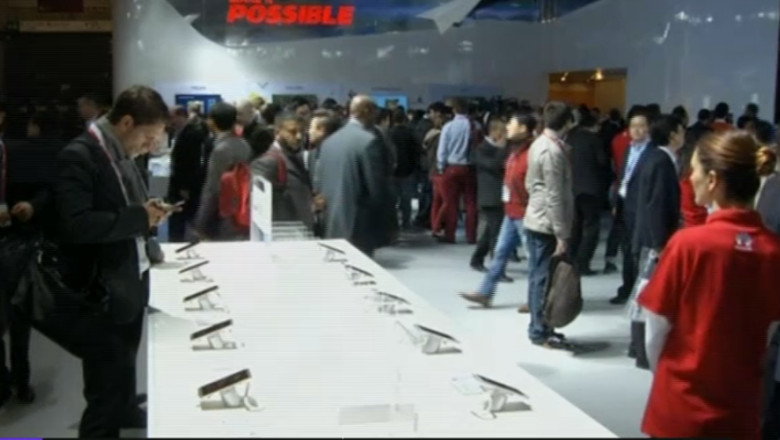 Telefonul indestructibil, vedeta la Barcelona Imagine