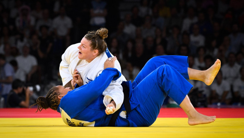 Televiziunea turca a intrerupt transmisia de la JO 2024 dupa ce Kayra Ozdemir a fost invinsa de o sportiva israeliana Imagine