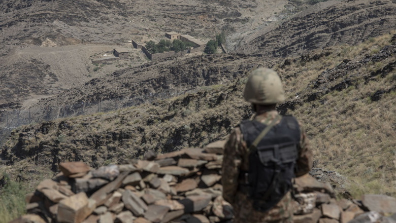 Tensiuni majore intre Pakistan si Afganistan: talibanii au ucis 58 de soldati pakistanezi. Granita dintre cele doua tari a fost inchisa Imagine