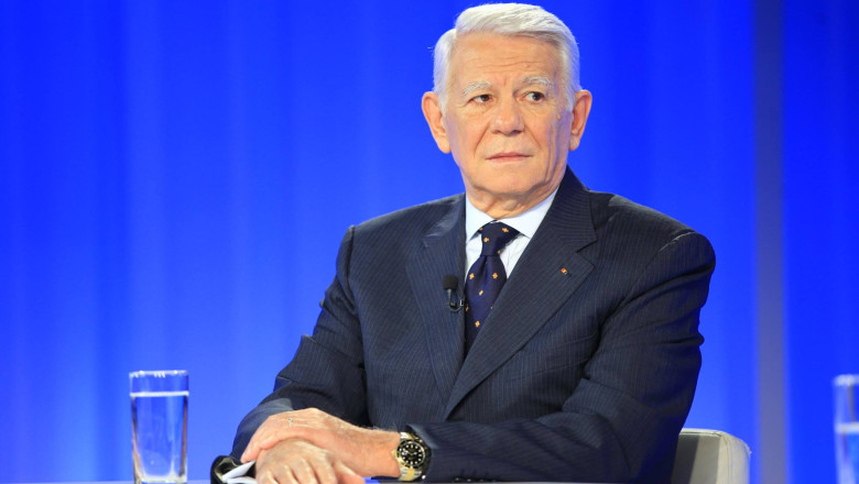 Teodor Melescanu a depus juramantul ca ministru de Externe. Traian Basescu: „Nu v-as fi numit” Imagine