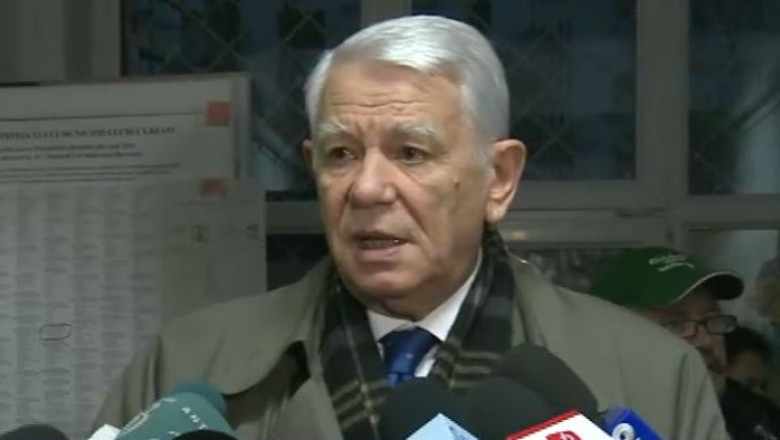 Teodor Melescanu: Multa lume s-a dus in excursie ca sa voteze in strainatate. Imi asum raspunderea ca s-a votat de trei ori mai mult Imagine