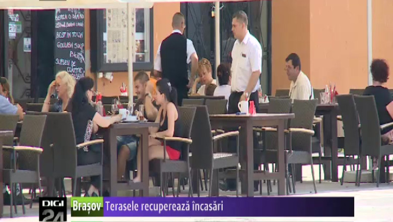 Terasele, din centrul orasului, recupereaza incasarile pe care le-au pierdut in lunile ploioase  Imagine