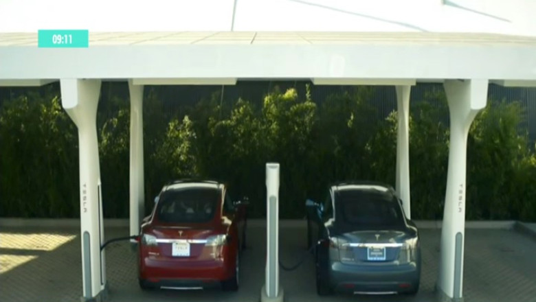 Tesla lanseaza joi cea mai noua masina Imagine
