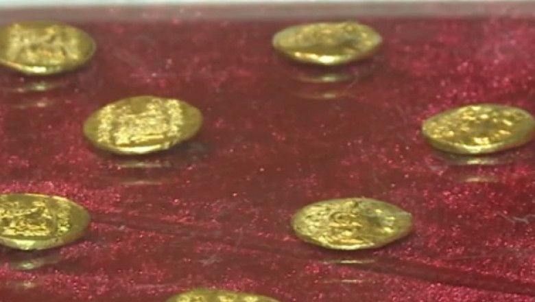 Tezaurul dacic, expus la Alba Iulia. Artefactele au fost recuperate cu 300.000 de euro Imagine