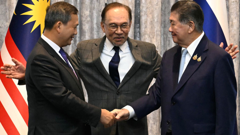 Thailanda si Cambodgia au ajuns la o intelegere asupra unui armistitiu, de la miezul noptii, dupa cinci zile de lupte Imagine