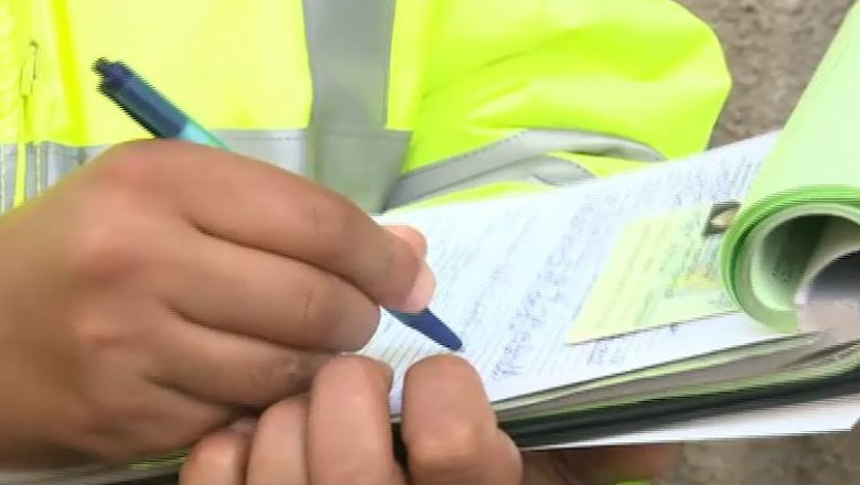 Timisoara: amenzi pentru biciclistii care traverseaza pe doua roti trecerile pentru pietoni Imagine