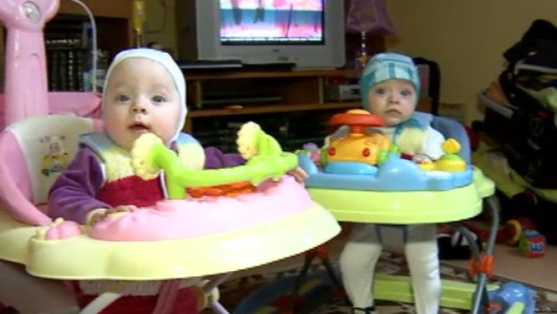 Tinerete fara batranete. Cum ne purtam (cu) bebelusii Imagine