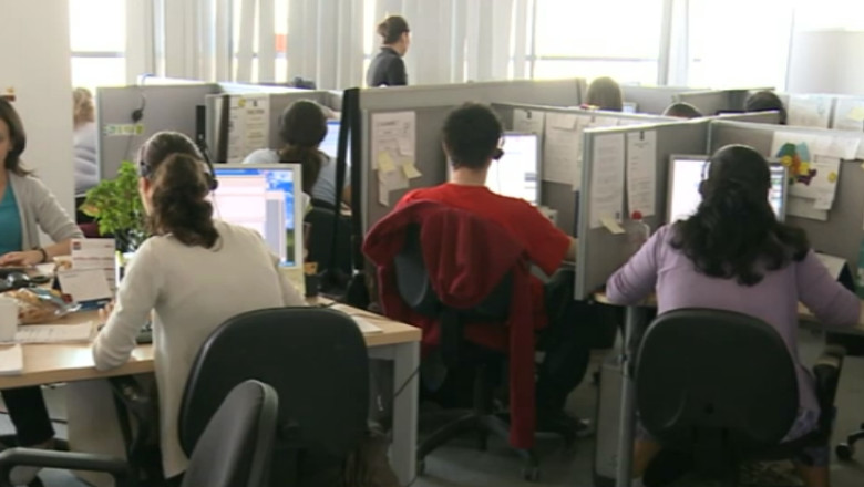 Tineri romani „inchiriati” de multinationalele din Occident Imagine