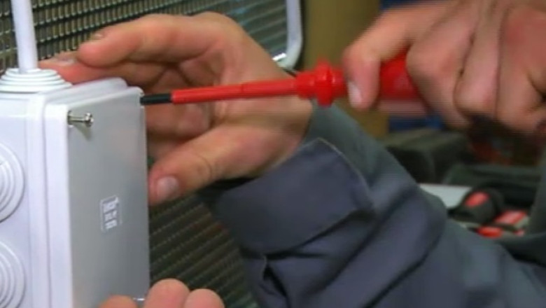 Tinerii aleg meseria, in detrimentul studiului. Povestea lui Cristian Boanta Imagine