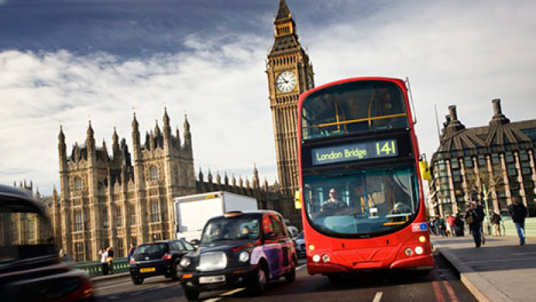 Tinerii someri romani vor in Anglia. Sunt dispusi la posturi sub pregatirea lor Imagine