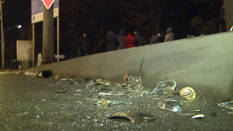 Tone de gunoaie au ramas pe strazile Iasiului dupa Revelion Imagine