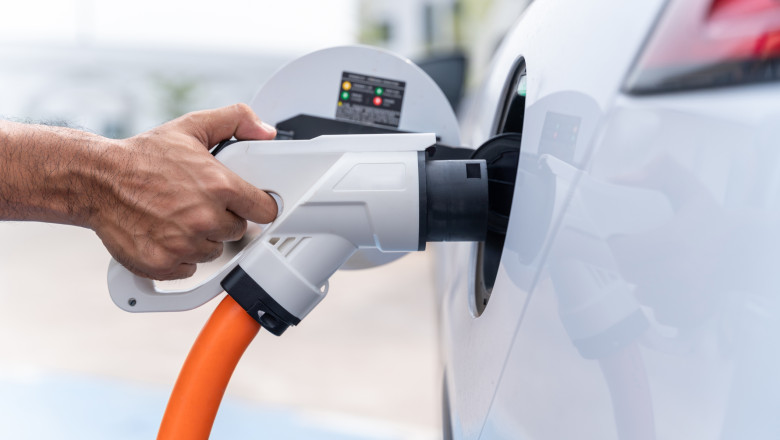 Topul oraselor fruntase la incarcarea masinilor electrice in statiile publice. De ce Capitala nu se regaseste in clasament Imagine