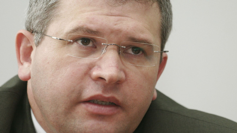 Topul salariilor din Guvern. Sapte functionari au salarii mai mari decat Victor Ponta Imagine