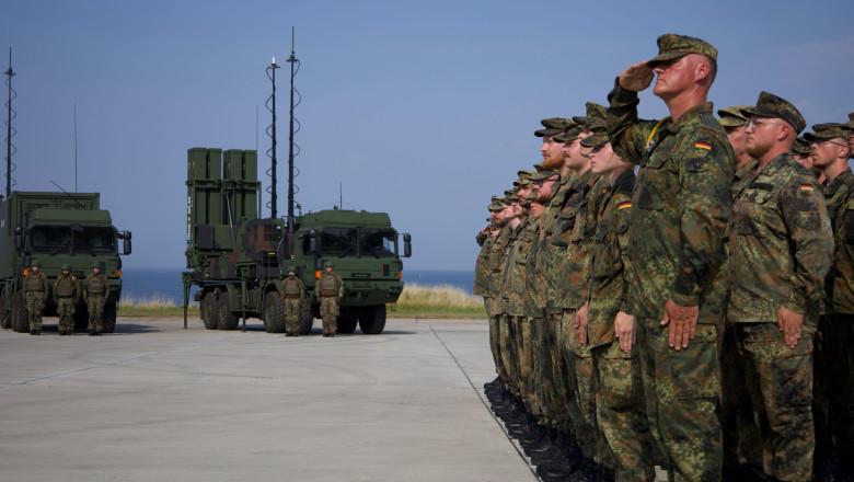 Tot asteptand unitatile Patriot, Ucraina va primi noile sisteme germane IRIS-T, la fel de bune. Zelenski: „Suntem recunoscatori” Imagine