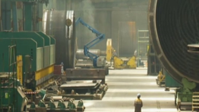 Tot ce a ramas din industria grea construita de comunisti lucreaza acum pentru marile economii Imagine