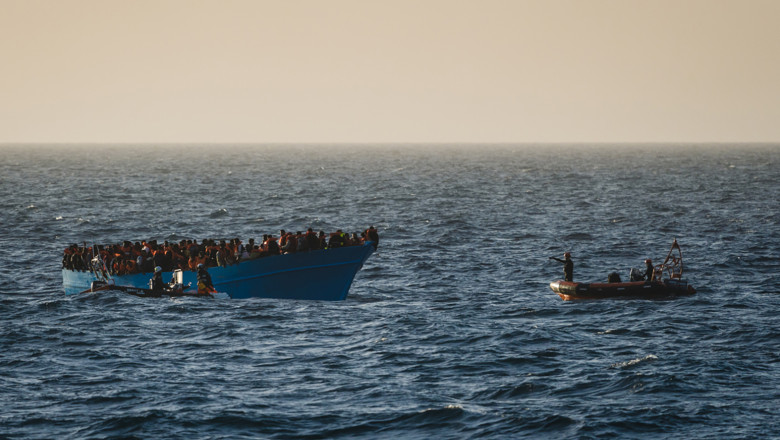 Tot mai multi migranti fug de razboi, represiune si efectele schimbarilor climatice in UE. Care este „cea mai activa ruta” Imagine
