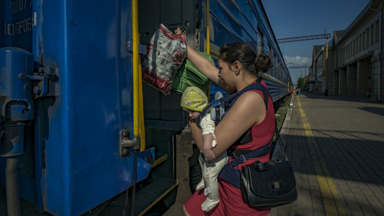 Toti copiii nascuti in Herson dupa izbucnirea razboiului vor primi automat cetatenie rusa, anunta un oficial de la Moscova Imagine