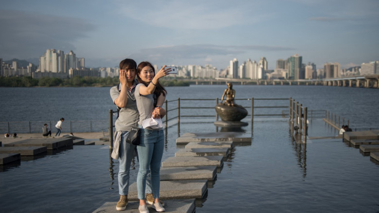 Toti sud-coreenii vor deveni mai tineri. Tara renunta la metoda traditionala de calcul al varstei Imagine