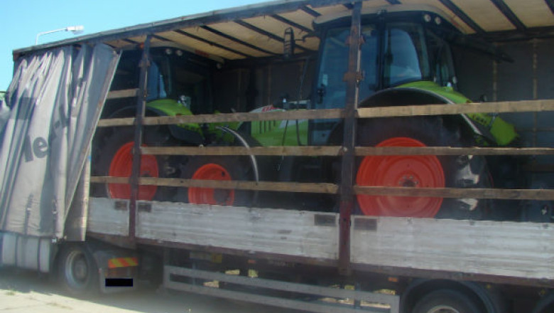 Tractor furat din Belgia, gasit in vama Bors Imagine