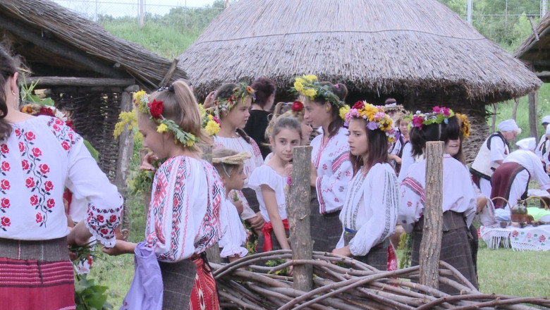 Traditia Sanzienelor nu moare. Muzeul Satului din Galati a fost gazda unui festival de obiceiuri Imagine