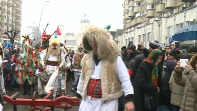 Traditiile si obiceiurile romanilor. Festivalul Datinilor si Matahalele, pastrate dupa sute de ani Imagine