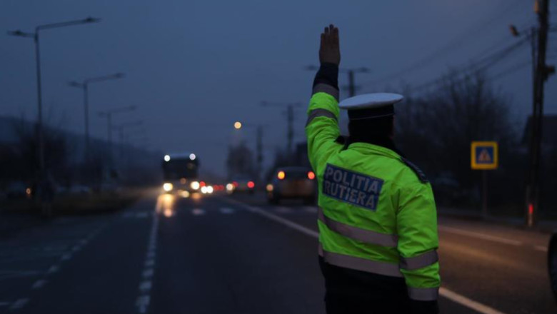 Trafic complet blocat pe DN 1 intre Sibiu si Brasov, in urma unui accident cu mai multe vehicule implicate Imagine