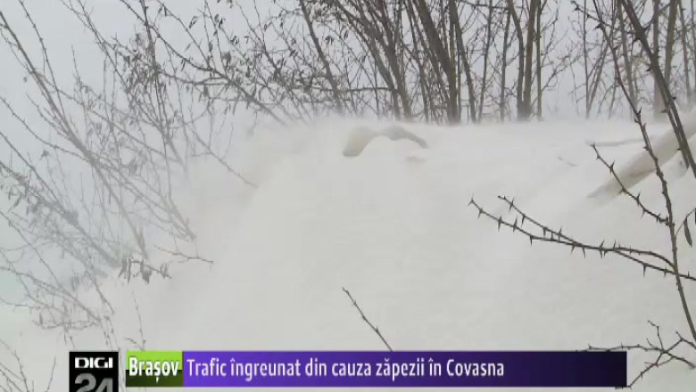 Trafic ingreunat din cauza zapezii, in Covasna  Imagine