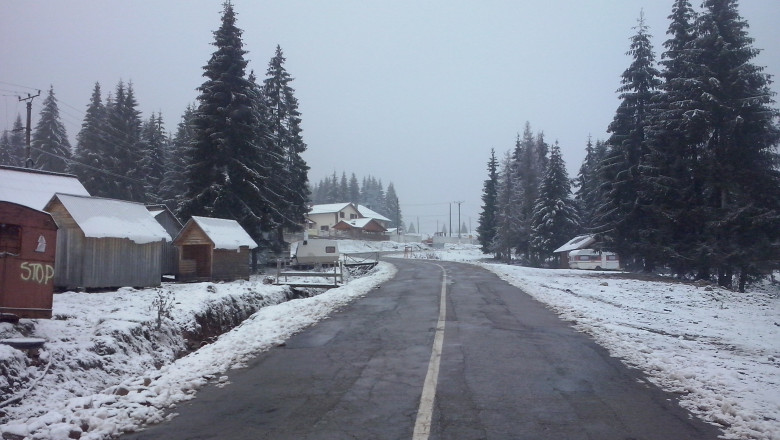 Trafic ingreunat din cauza zapezii Imagine
