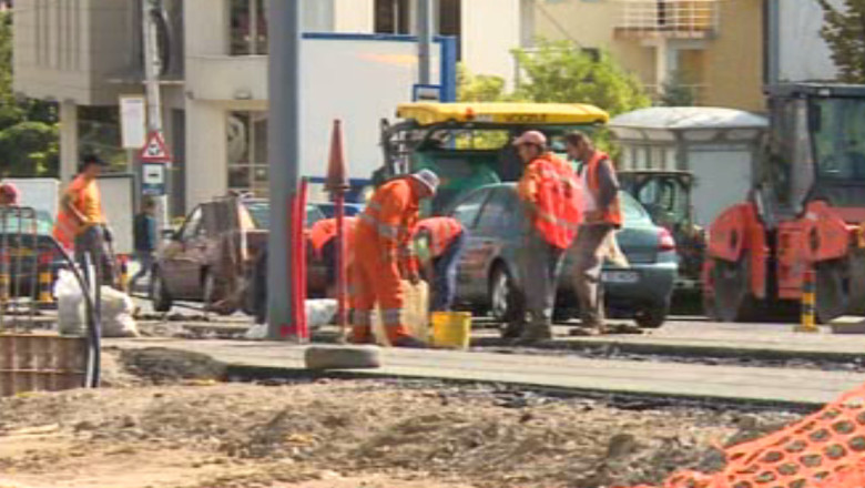 Trafic ingreunat in centrul Iasiului, din cauza lucrarilor de inlocuire a sinelor de tramvai Imagine