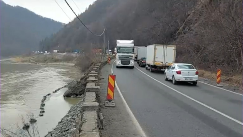 Traficul pe Valea Oltului se inchide pe timpul zilei, incepand de azi. Rutele ocolitoare anuntate de CNAIR Imagine