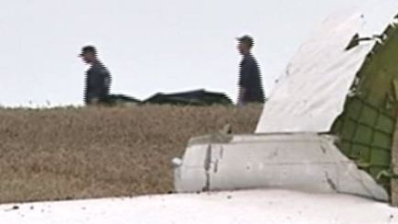 Tragedia aviatica din Ucraina. Peste 100 de cadavre sunt de negasit Imagine