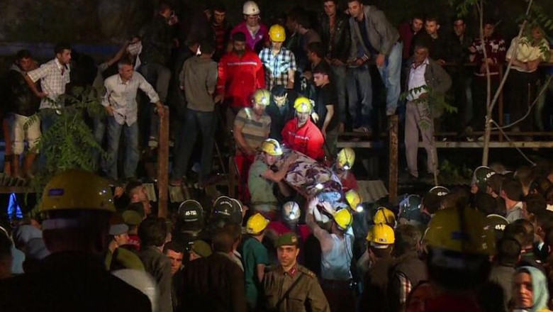 Tragedie in vestul Turciei. Cel putin 200 de mineri au murit, in urma unei explozii Imagine