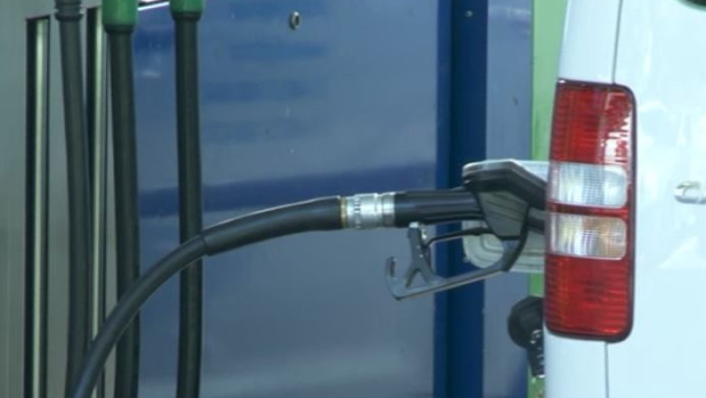 Traian Basescu: Decizia mea este ca acciza suplimentara la motorina si benzina sa nu se introduca Imagine