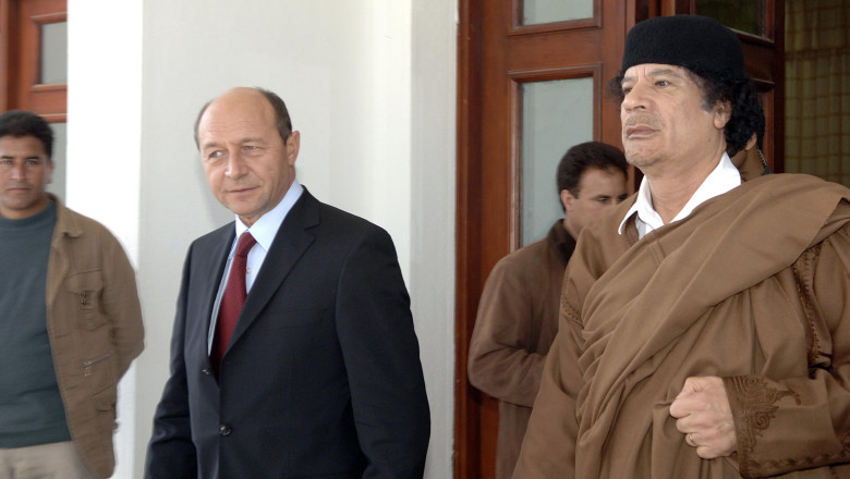 Traian Basescu: Gaddafi mi-a spus ca el a avut datorii la Ceausescu, nu la Romania Imagine